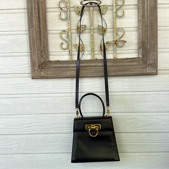 Salvatore Ferragamo Gancini leather 2-way Kelly shoulder bag - Picture 2 of 16